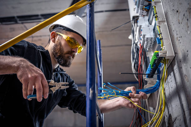 Best Commercial Electrician Services  in , CT
